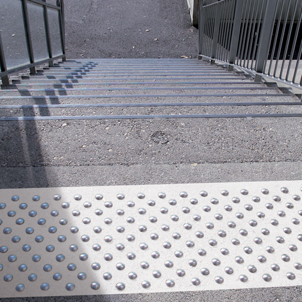 installation-dalle-podotactile-95